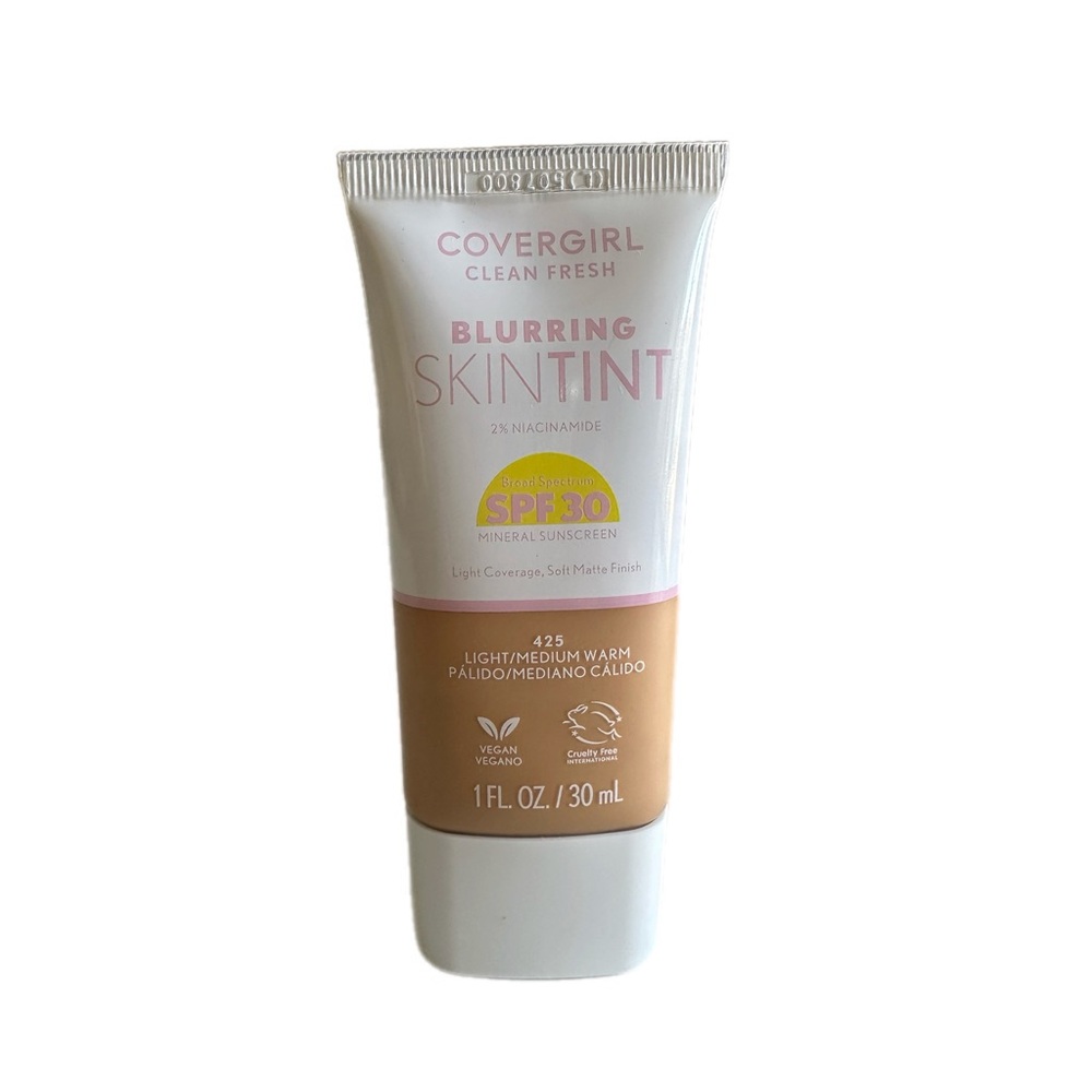 Covergirl Clean Fresh Blurring Skin Tint – 425 Light/Medium Warm